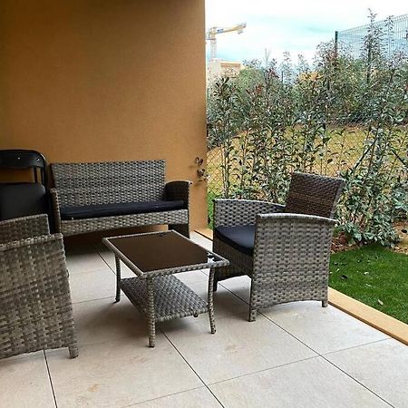Deux Pieces Moderne Et Chaleureux Lägenhet Saint-Laurent-du-Var Exteriör bild